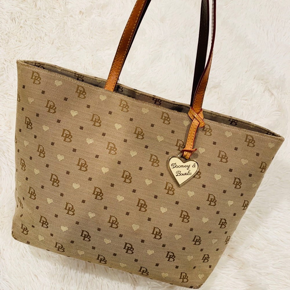 Dooney & Bourke Bag